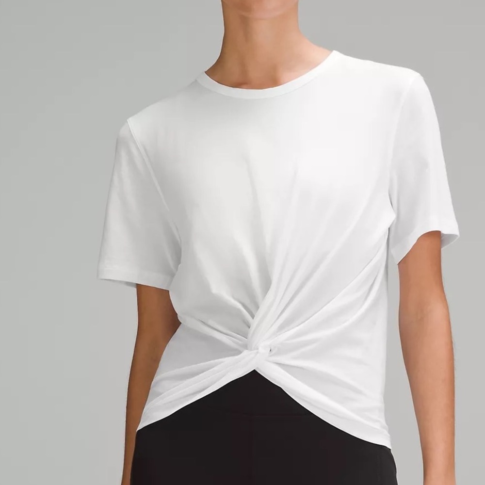 NEW LULULEMON crescent Tee